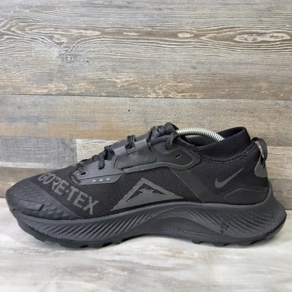 Nike Pegasus Trail 3 GTX Mens Size 11 Running Shoes Black Dark Smoke DC8793-001 - Picture 4 of 12